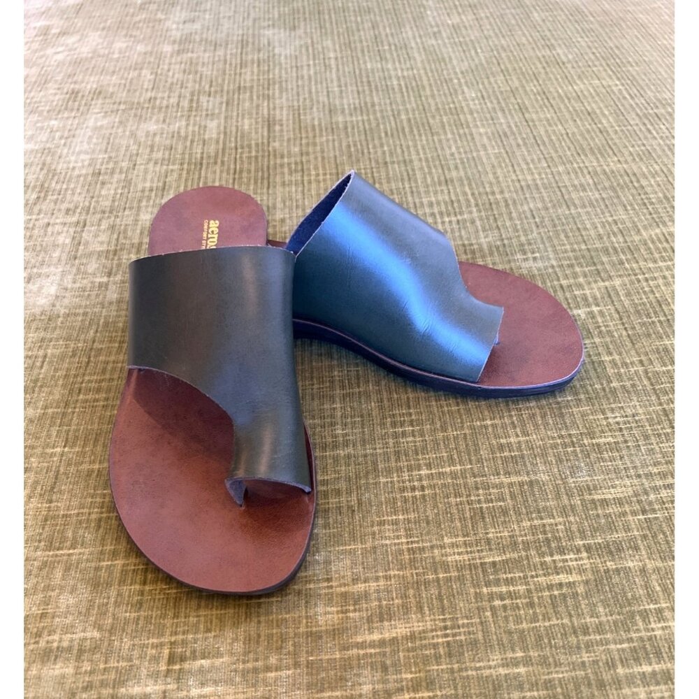 Aerosoft Womens Size 37 6.5 Green Vegan Leather Slide Sandals Bunion Corrector